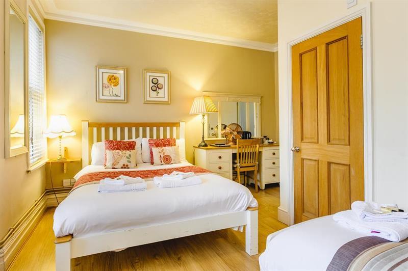 Oyo Lina Guest House Oxford Luaran gambar